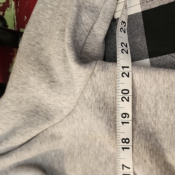 UGG  Robe - Picture 7 of 9